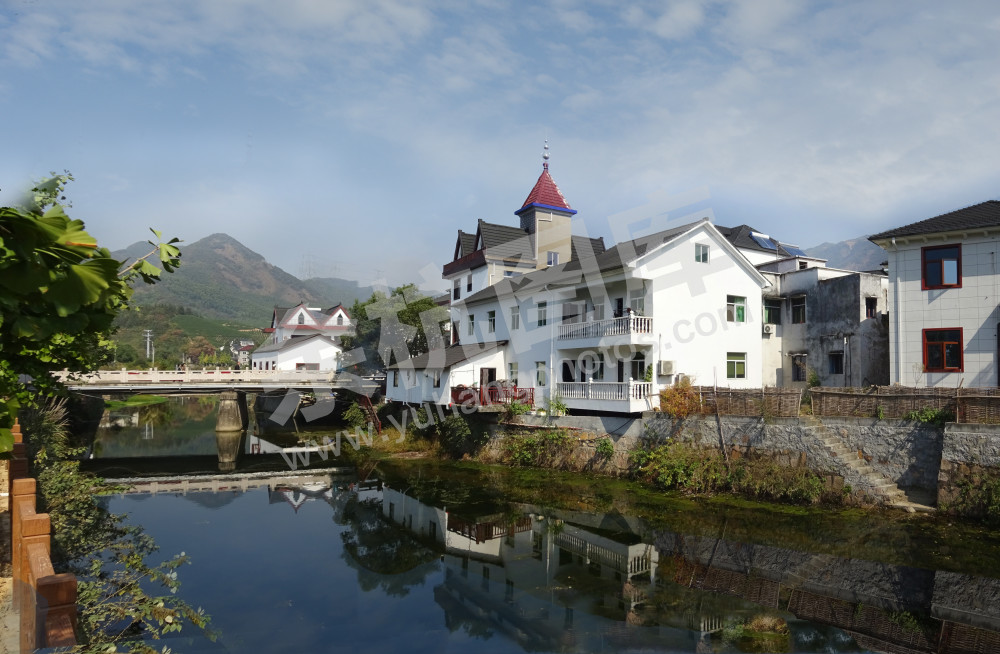 百丈溪口村村口