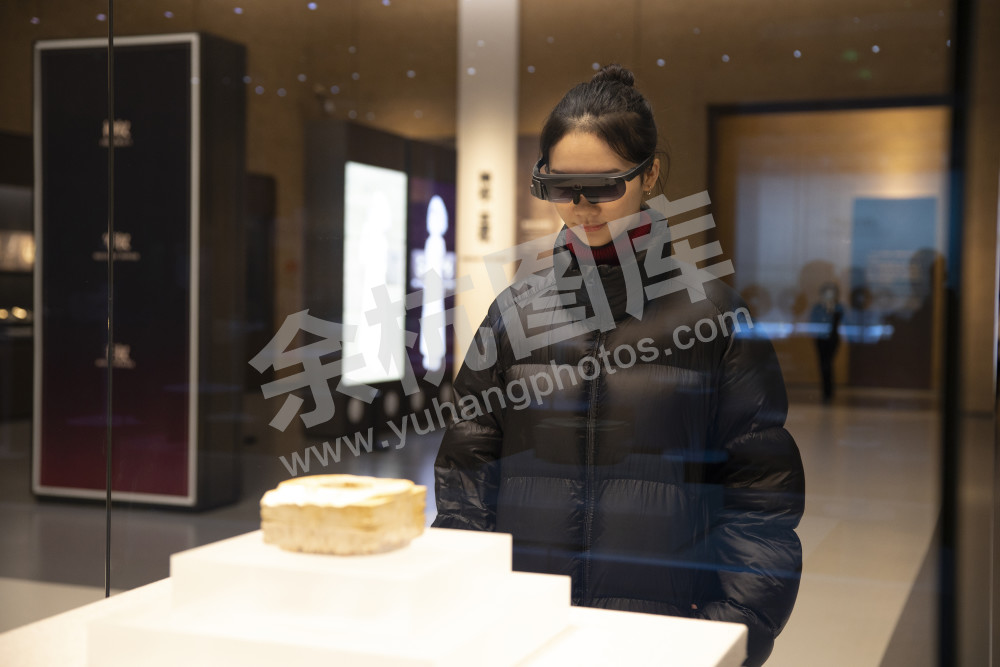 良渚博物院引入AR眼镜导览设备