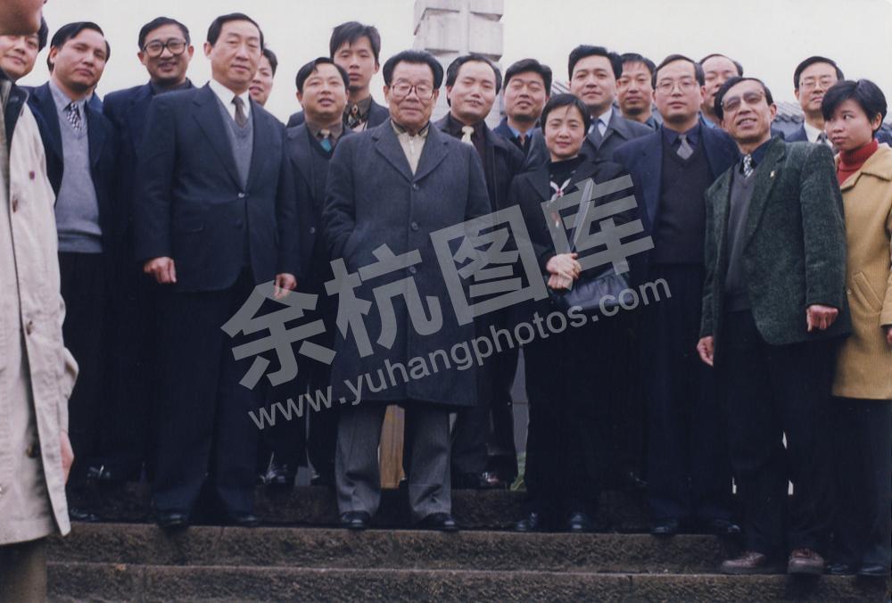 全国政协主席李瑞环视察良渚文化博物馆