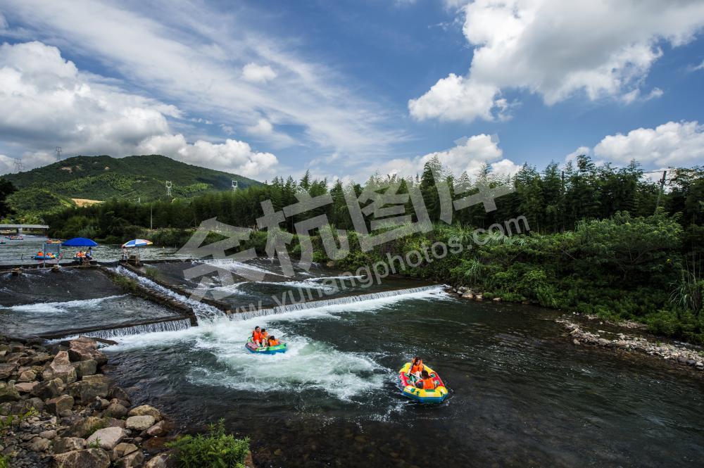 径山镇双溪漂流景区