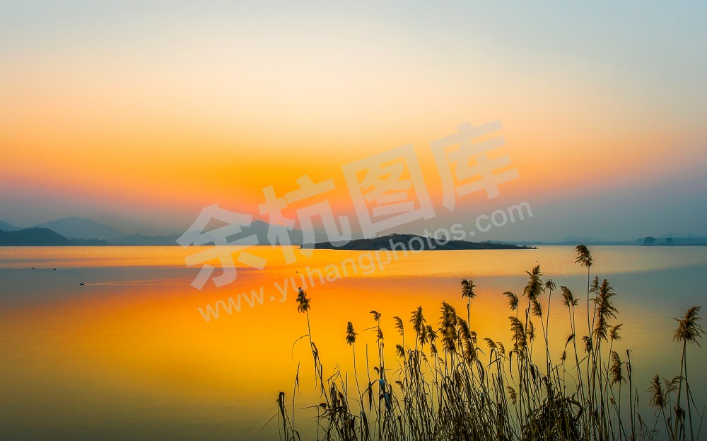 夕阳俏南湖