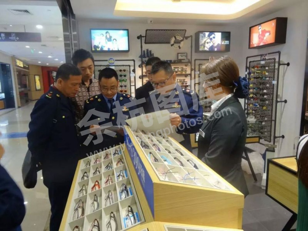 开展商标规范使用指导检查