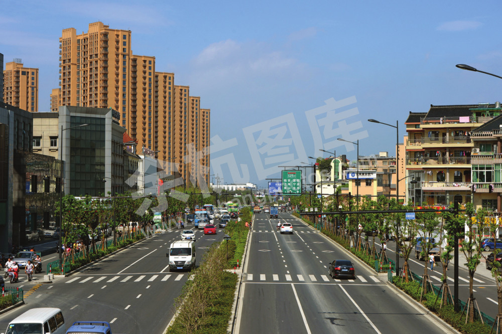 扩建后的莫干山路