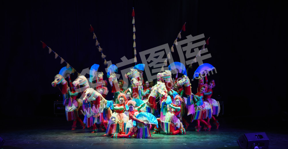 民间舞蹈《高头竹马》亮相以色列迦特