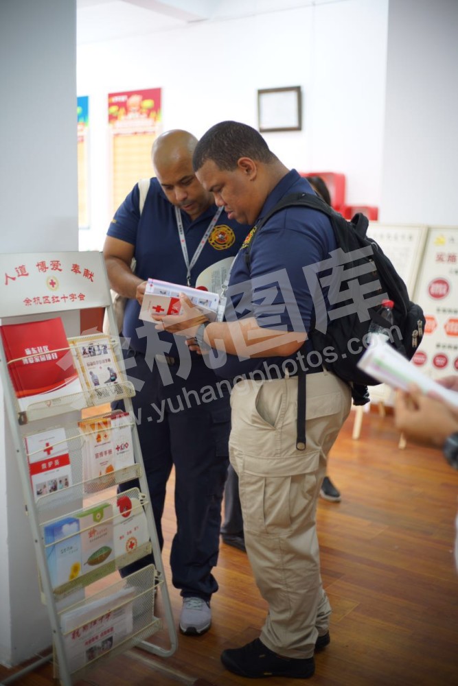 “海上丝绸之路研修班”参观调研余杭社区红十字工作