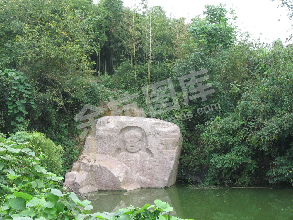 南山造像修复竣工后的12号释迦坐像