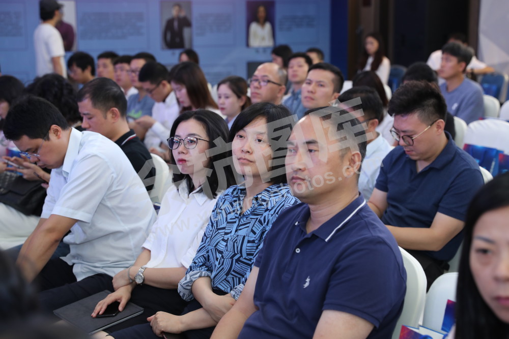 全国“大众创业万众创新”活动周