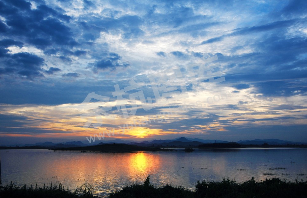 南湖晚霞