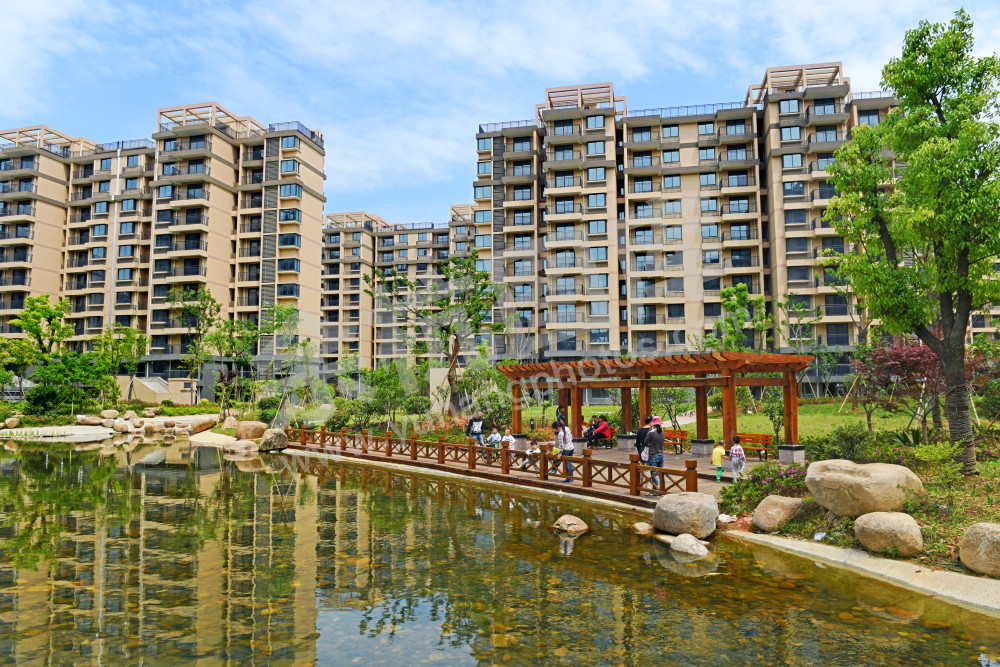 《回迁户的幸福家园》