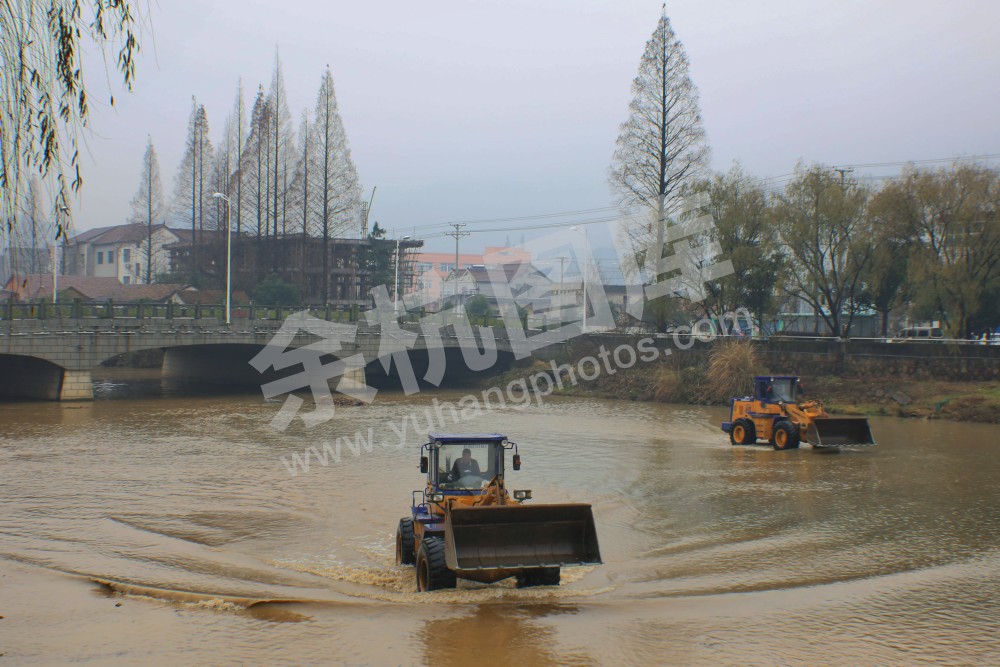 《治水进行时》