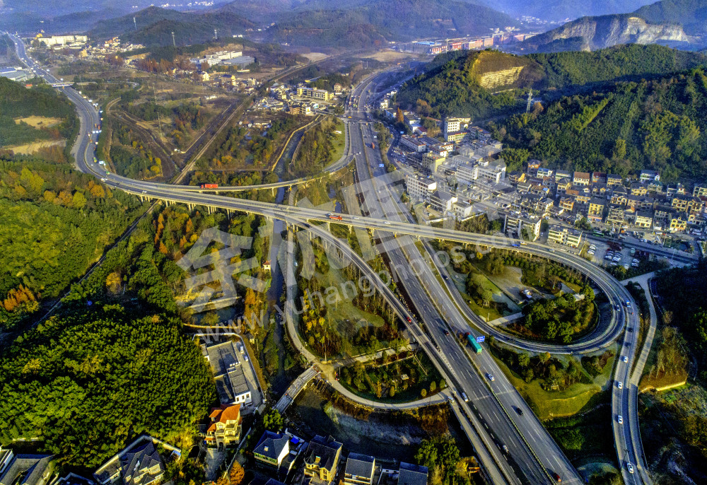 巨龙飞舞（彭公立交）