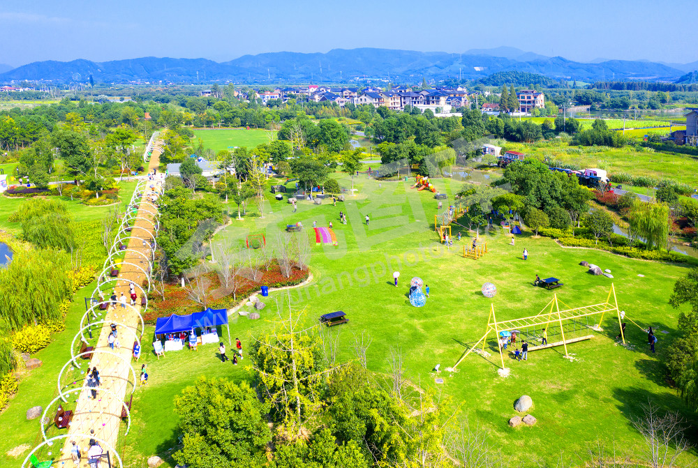 《花香四溢千花里》