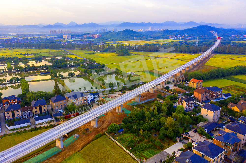 《湖杭铁路工程余杭段》