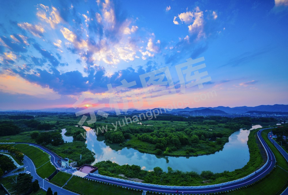 九曲苕溪万里霞