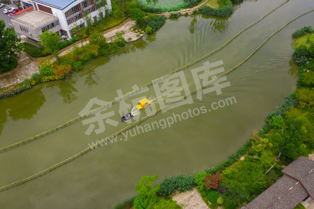 水上游