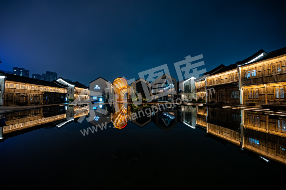 梦想小镇-绚丽夜景