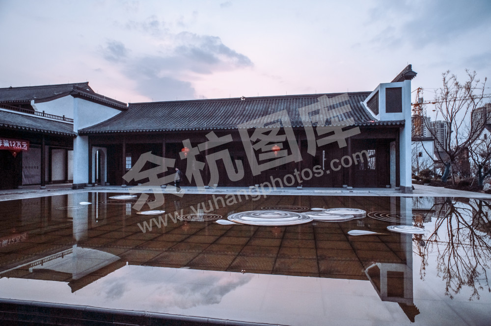 《闲居林下&mdash;老街新景》