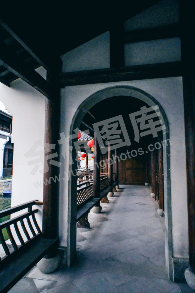 《闲居林下&mdash;老街新景》