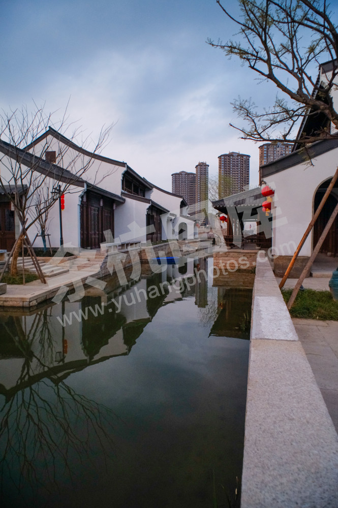 《闲居林下&mdash;老街新景》