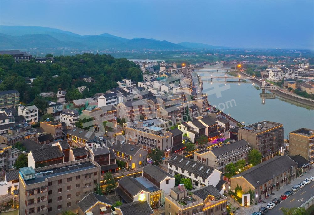 《瓶窑老街新貌》