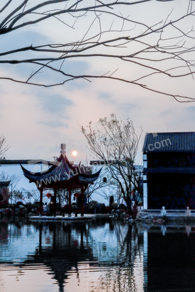 《闲居林下&mdash;老街新景》