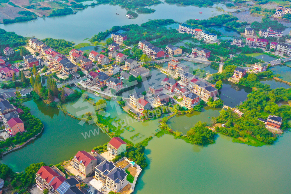 《三白潭湿地》