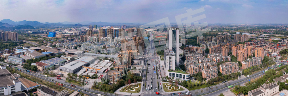 《蝶变小城镇》