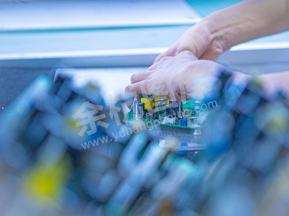 《余杭之&ldquo;芯&rdquo;》 