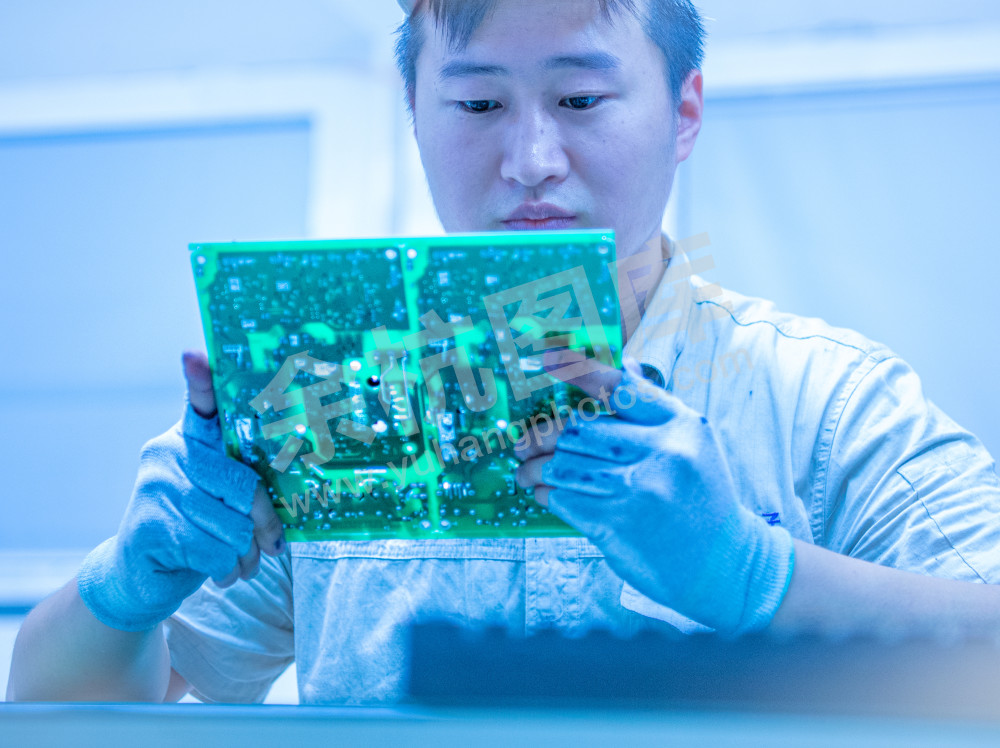 《余杭之&ldquo;芯&rdquo;》