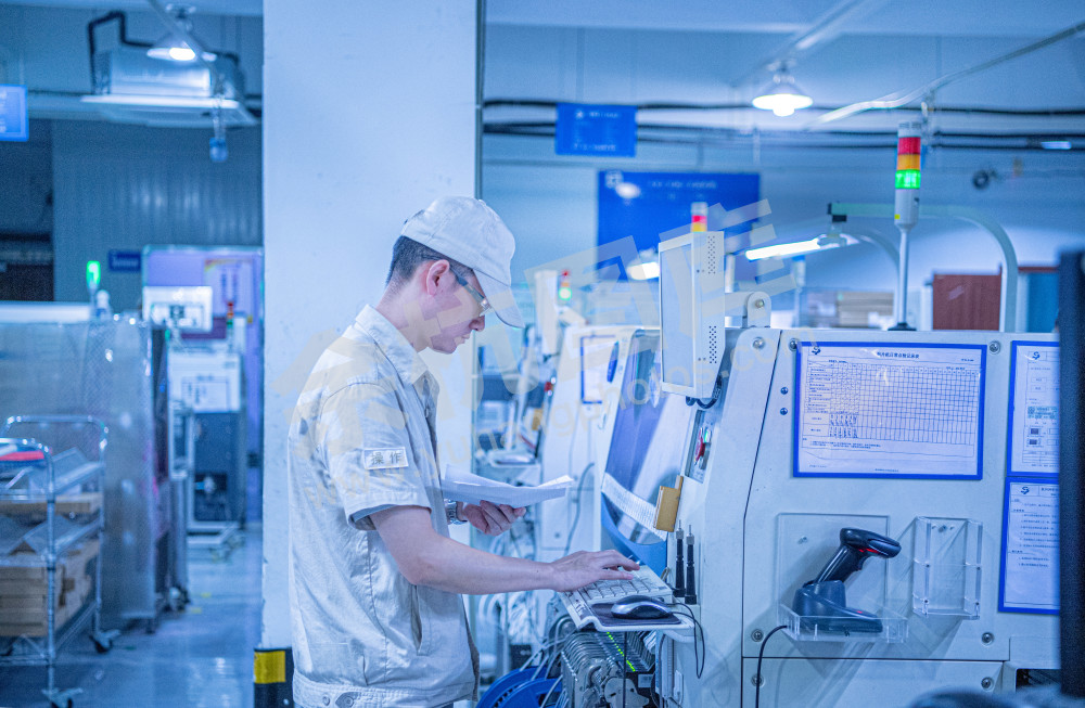 《余杭之&ldquo;芯&rdquo;》 