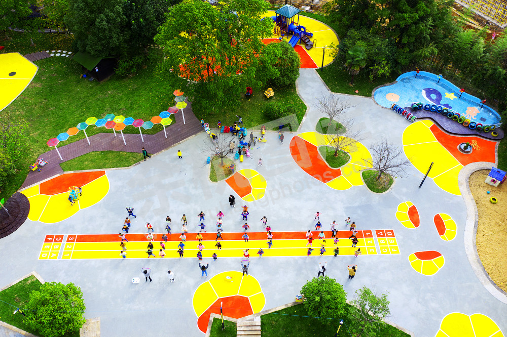 《人文和谐新型未来社区的建设典范》