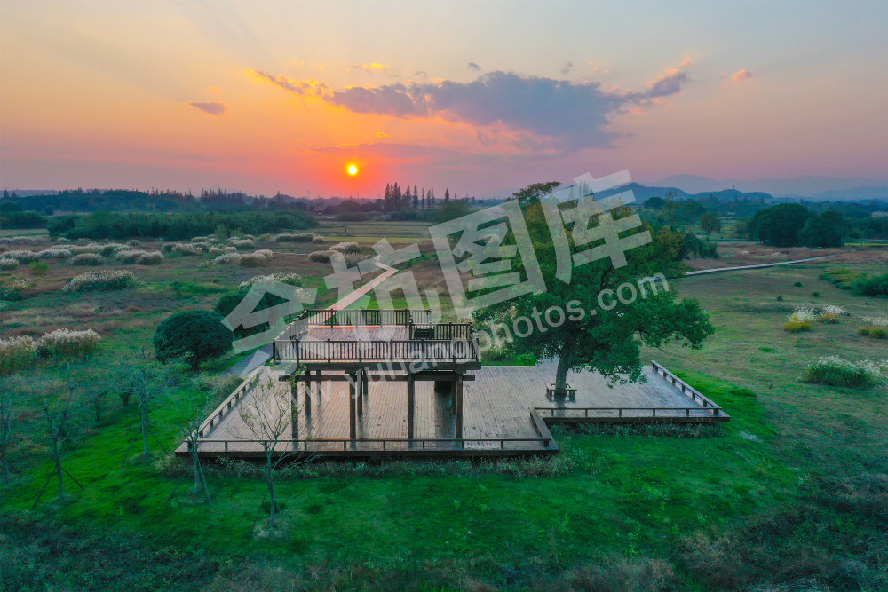 《良渚古城遗址公园》