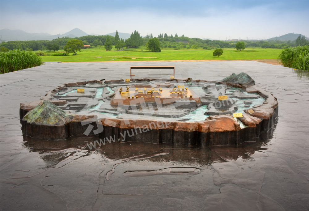 《雨中的良渚古城》