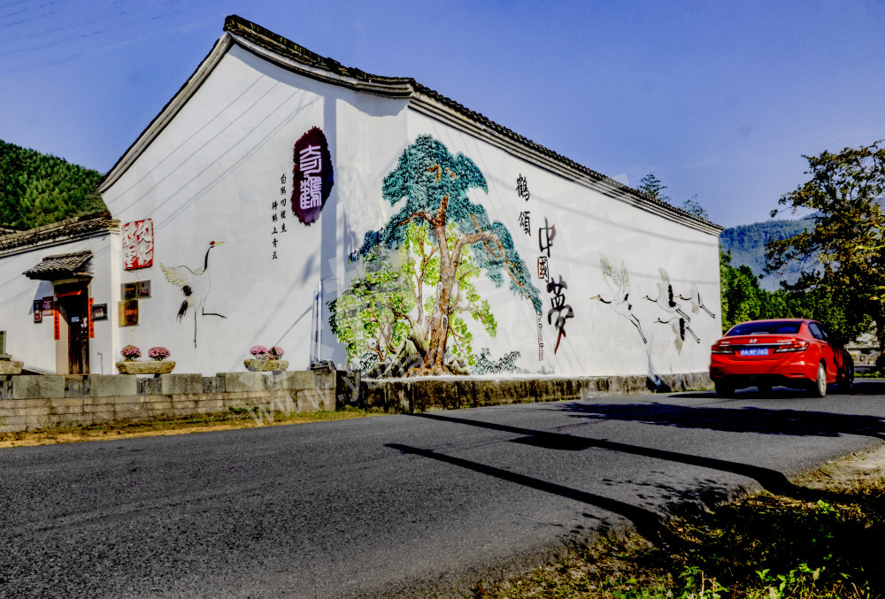 众人奋进中国梦