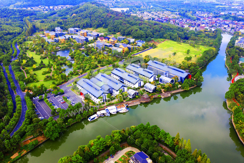 《景色如画的梦栖小镇》