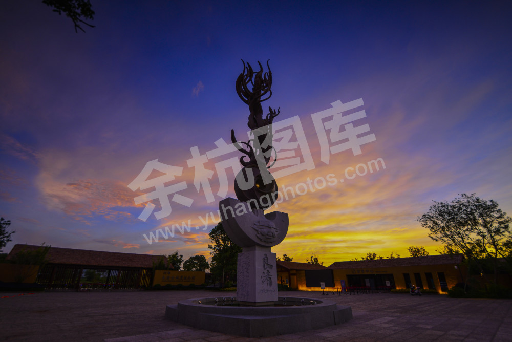 四季轮回看古城