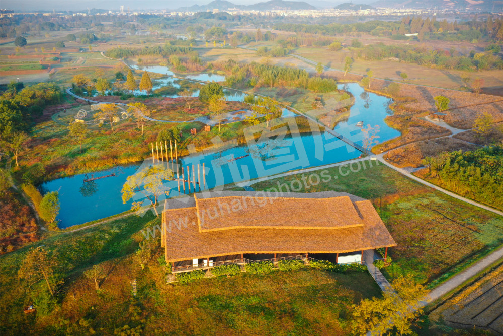 《良渚古城遗址公园》