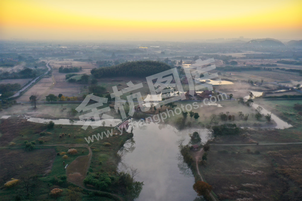 《良渚古城遗址公园》