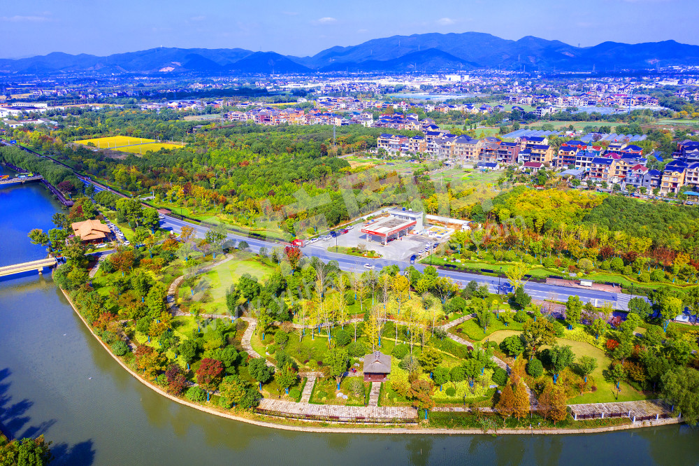 《水美 景美 幸福安居》