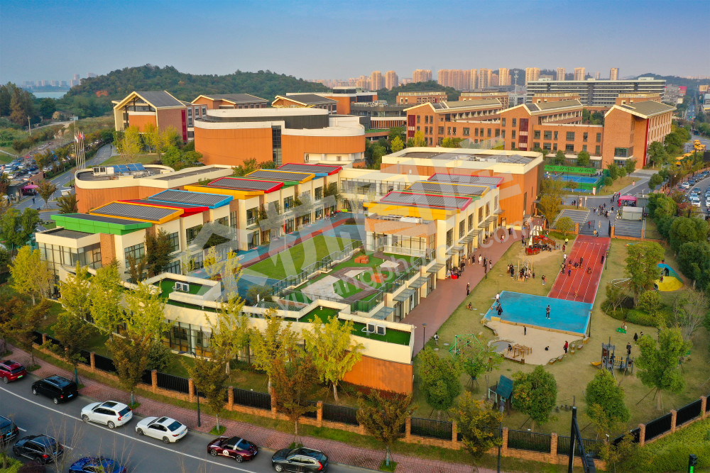 《中国人民大学附属杭州学校》