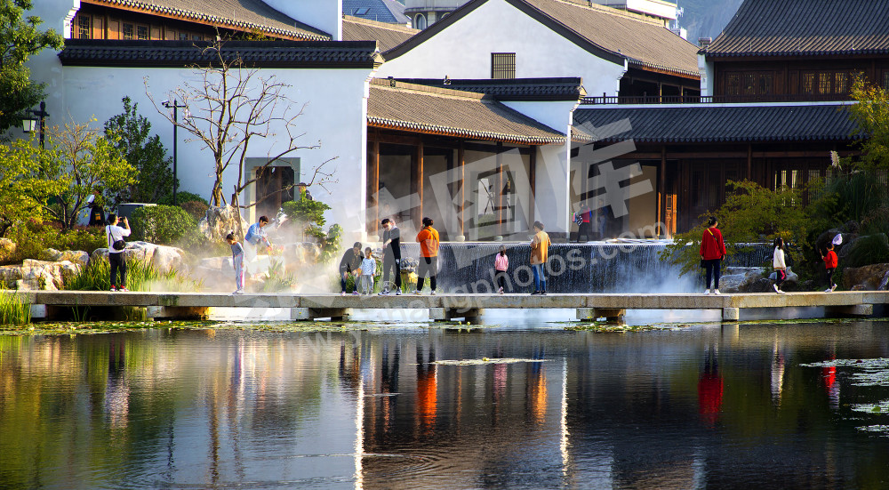 《老街蝶变尽显生活之美》