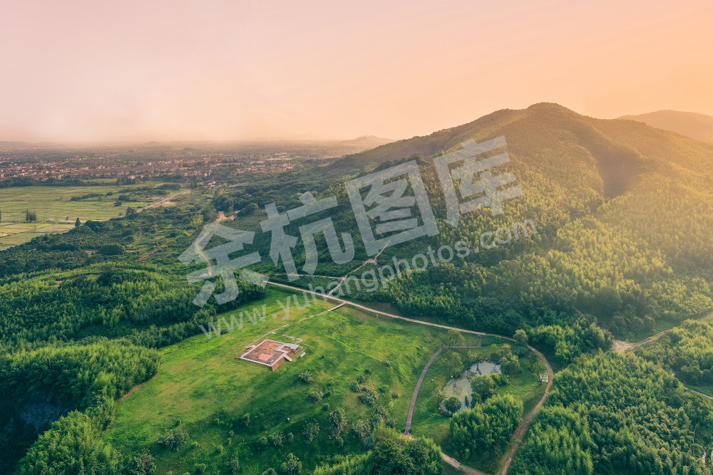 瑶山遗址公园