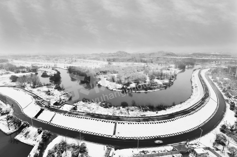 北湖草荡雪纷纷雪纷纷