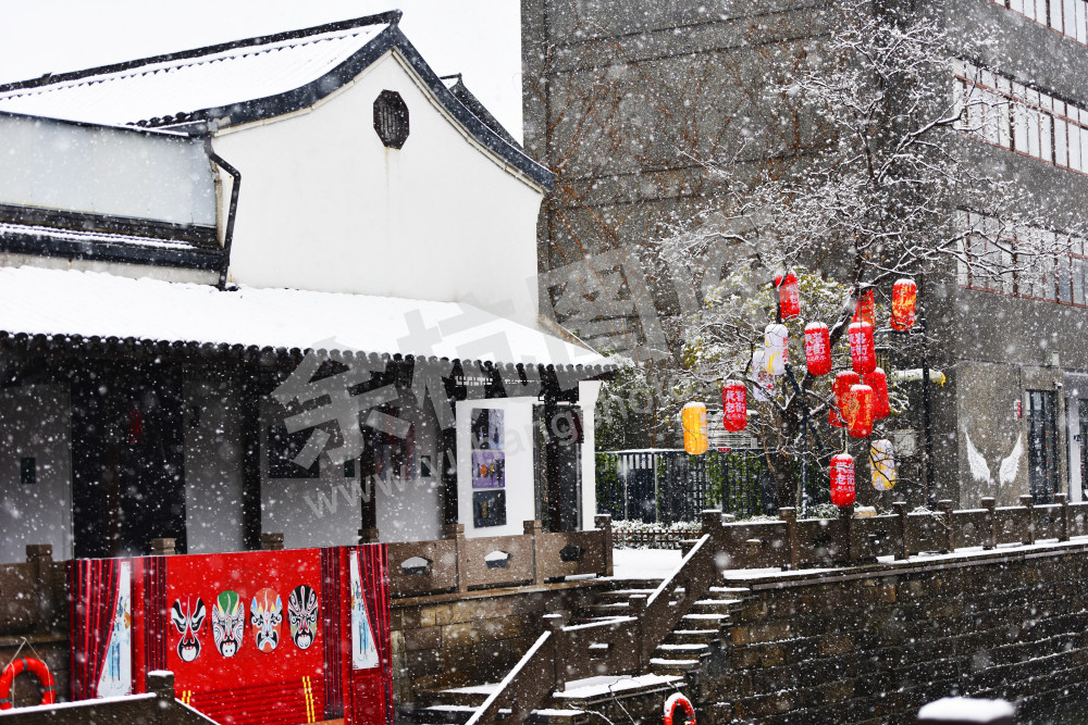 老街雪韵