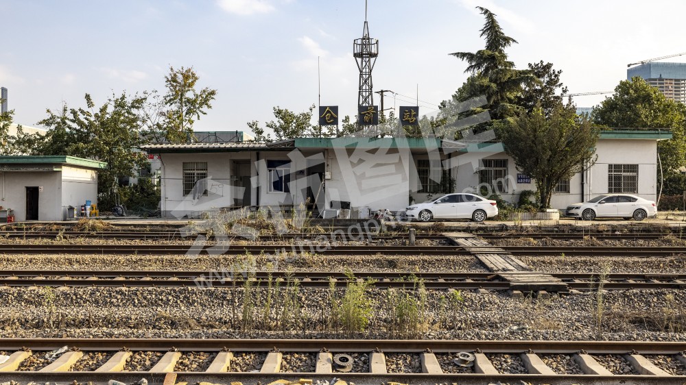 《仓前站与杭州西站》