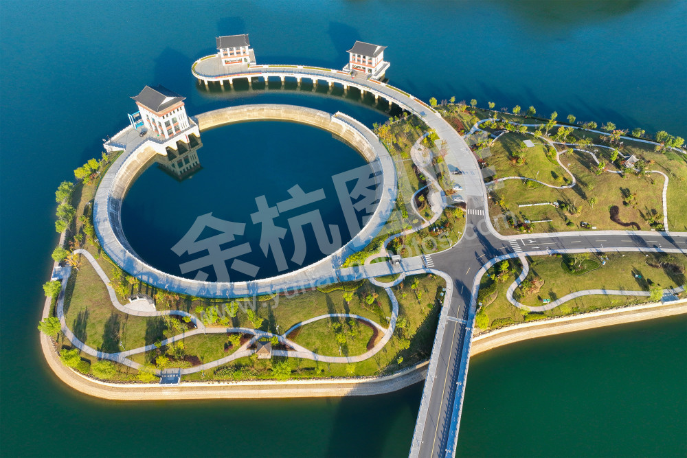 《闲林水库一角》