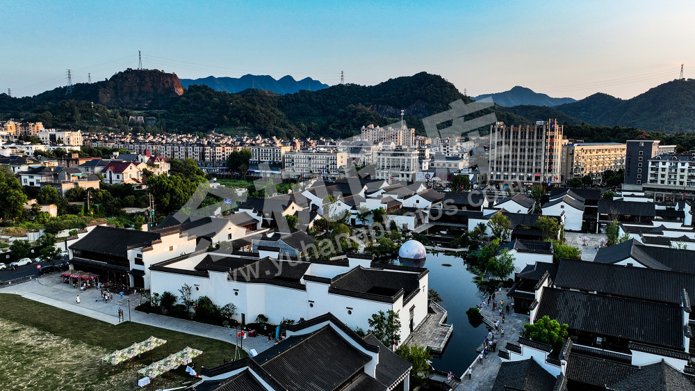 《生态小镇靓丽闲林》