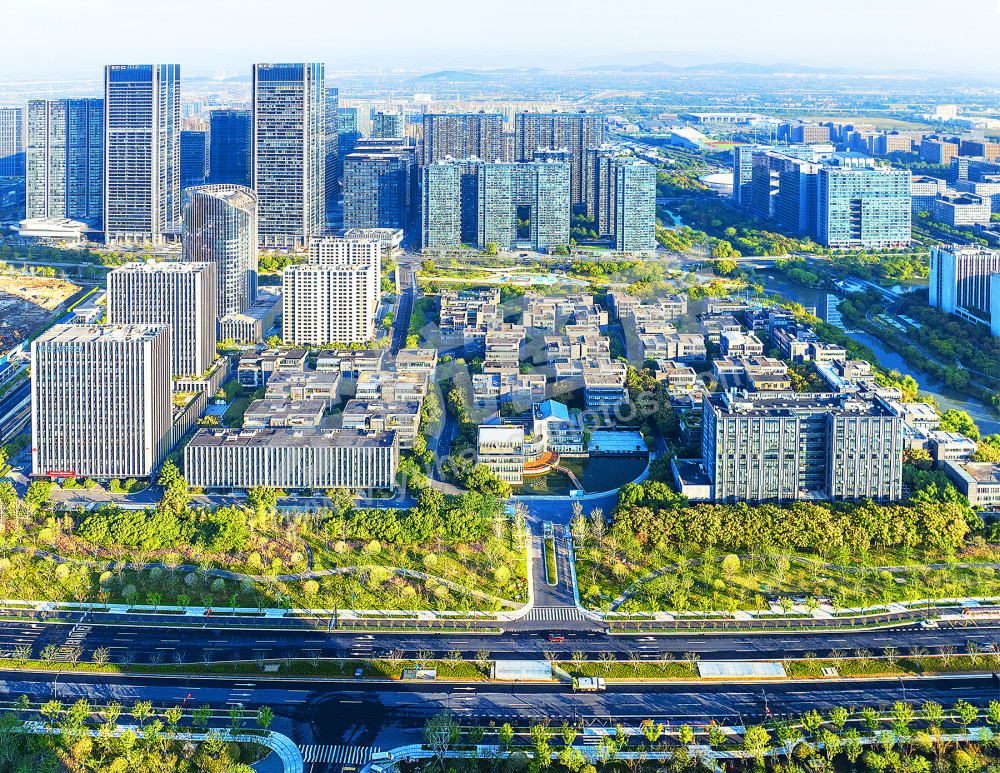 《 欧美金融城和科技产业园》