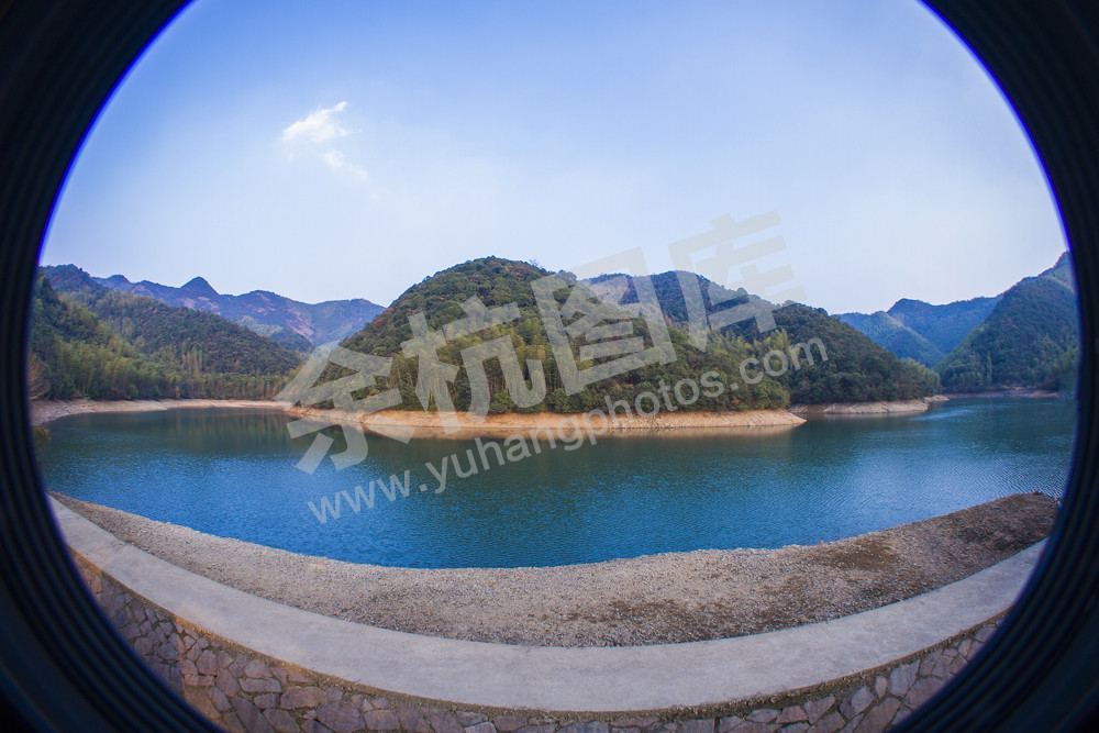 《龙坞水库晶晶亮》