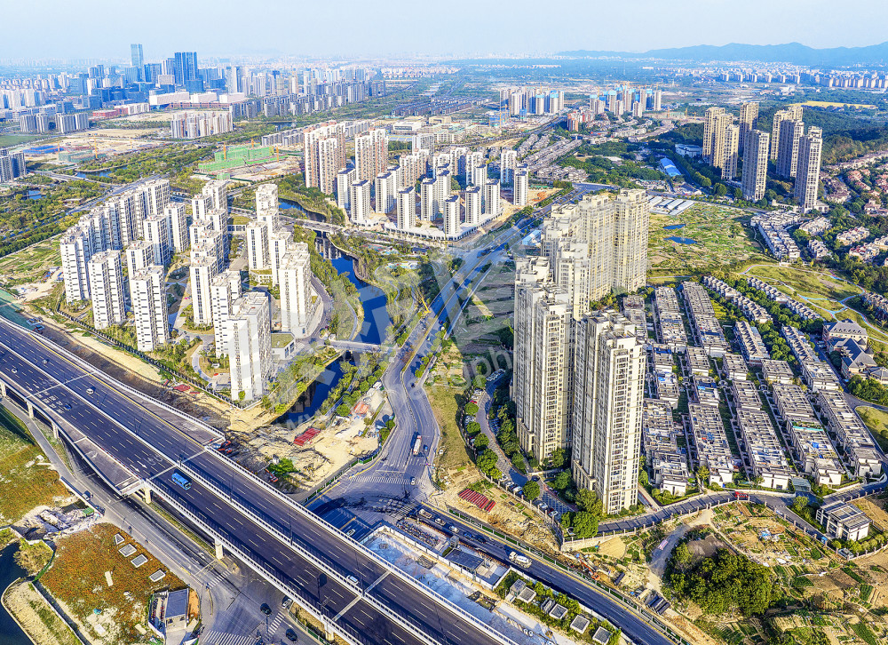 《畅通交通直抵民心 》